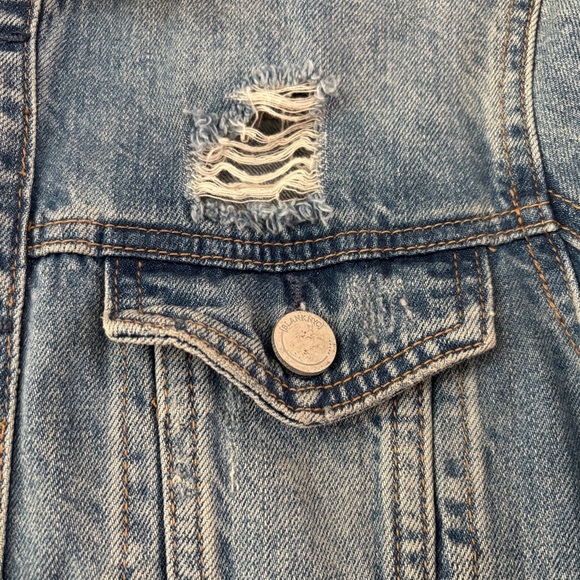 Blank NYC‎ Jean Jacket Raw Hem Distressed Destroyed Size XS Trucker Denim Coat - Picture 5 of 17